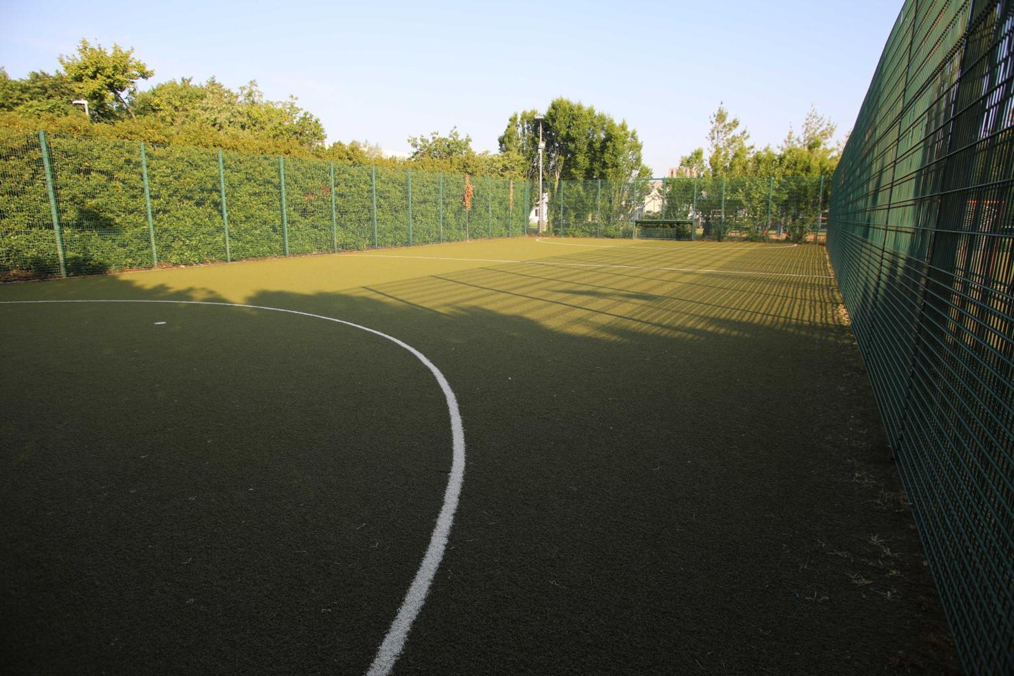 Goldcrest Village Apartments University Of גלוואיי מראה חיצוני תמונה